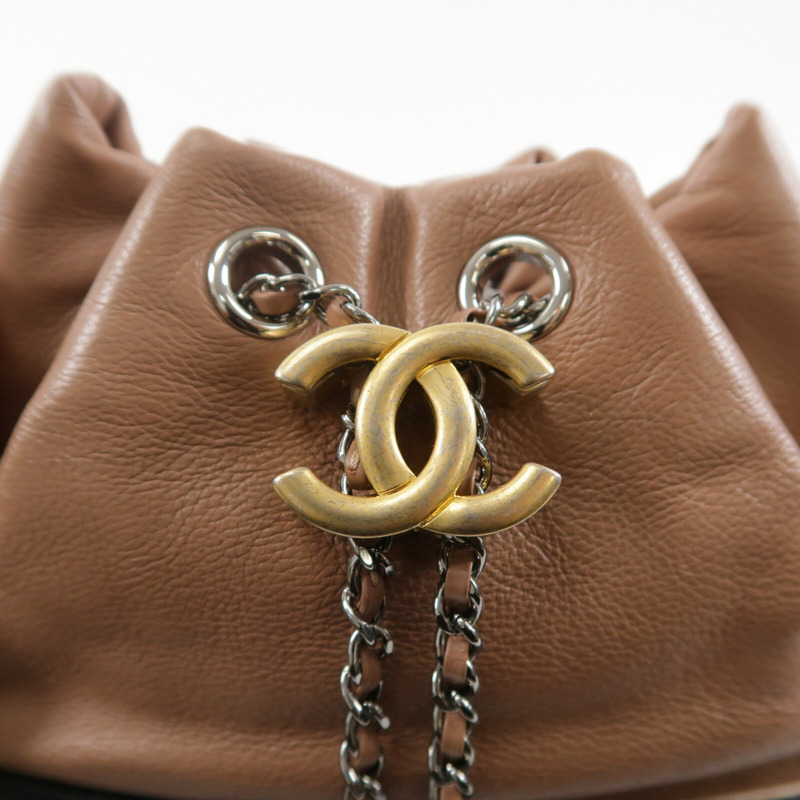 CHANEL 牛皮皮革Small Gabrielle Bcuket Bag鏈帶肩背袋-8
