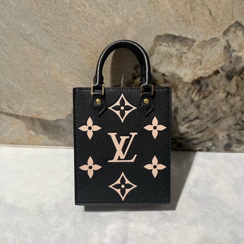 Louis Vuitton 黑拼奶油色牛皮 Petit Sac Plat琴譜包