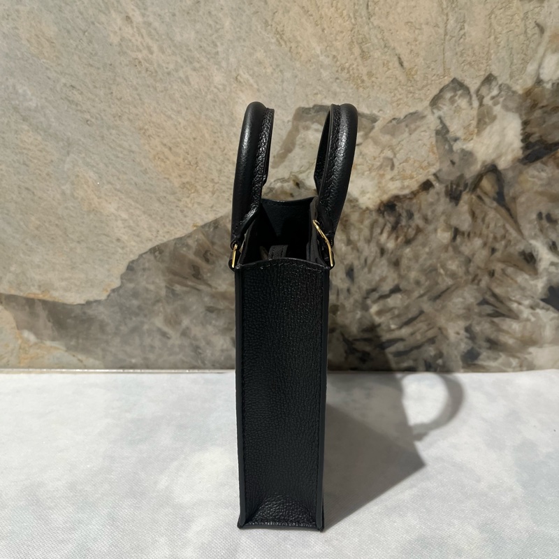 Louis Vuitton 黑拼奶油色牛皮 Petit Sac Plat琴譜包-2