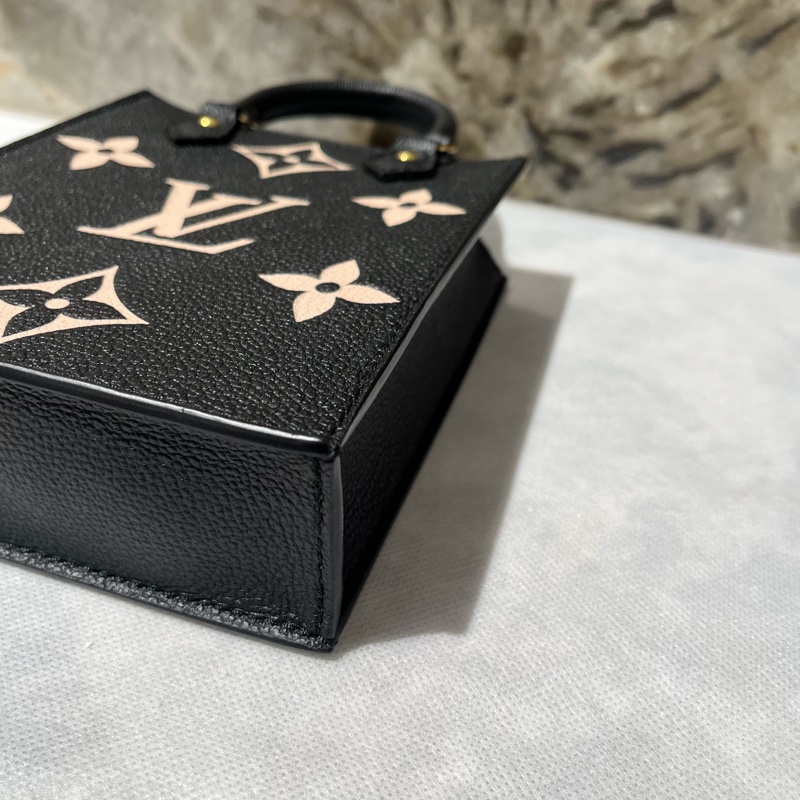 Louis Vuitton 黑拼奶油色牛皮 Petit Sac Plat琴譜包-6