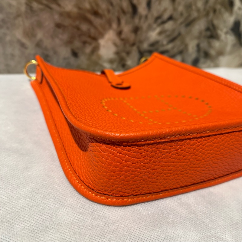 Hermes 橘色牛皮金扣Mini Eyelyne-5