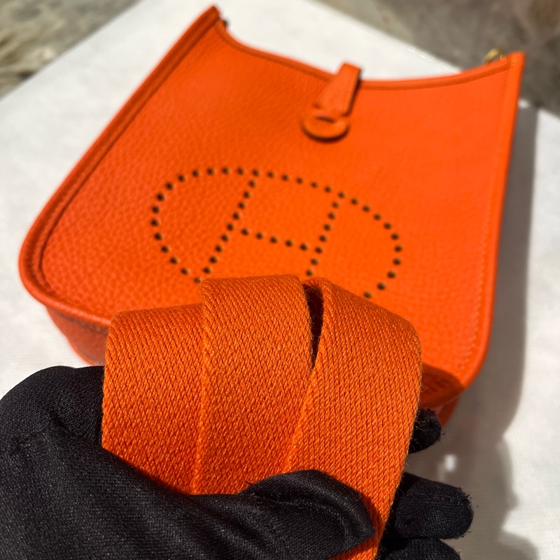 Hermes 橘色牛皮金扣Mini Eyelyne-8
