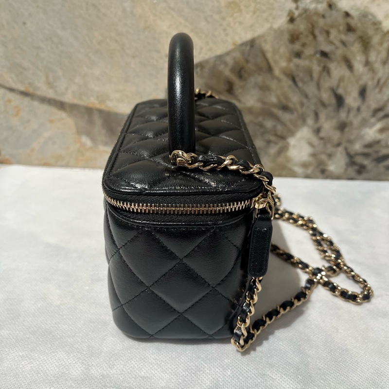 Chanel黑淡金 羊皮 化妝盒斜背包-2
