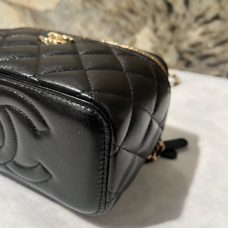Chanel黑淡金 羊皮 化妝盒斜背包-6