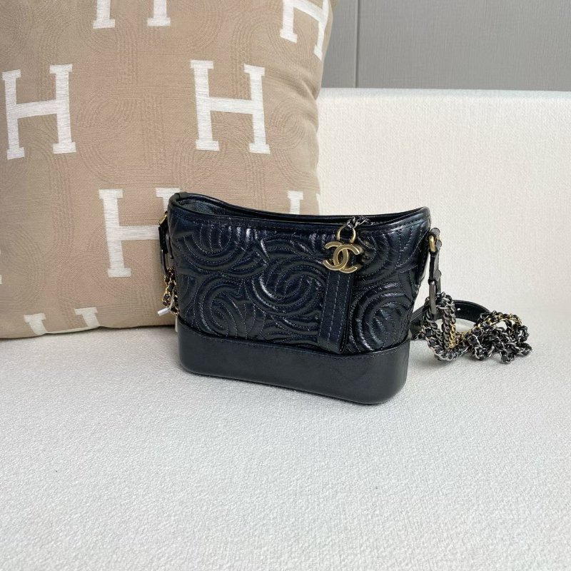 Chanel 流浪包小號 珠光灰 牛皮 20*17*5 99新配件塵袋 保卡 購證-2