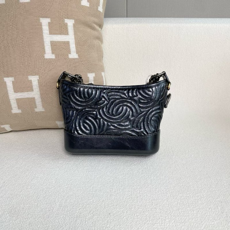 Chanel 流浪包小號 珠光灰 牛皮 20*17*5 99新配件塵袋 保卡 購證-5