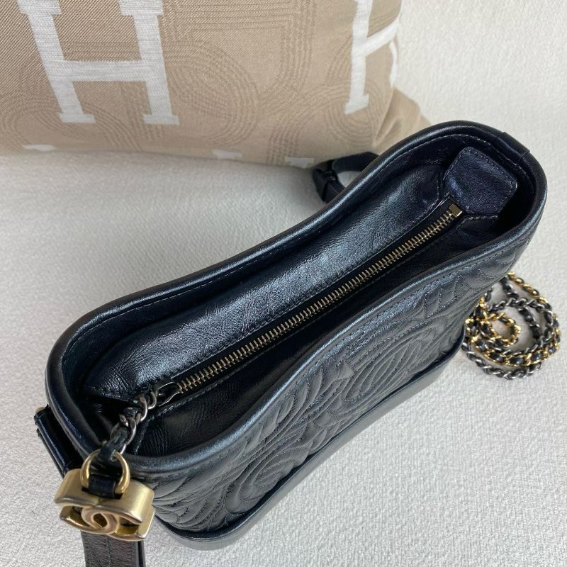 Chanel 流浪包小號 珠光灰 牛皮 20*17*5 99新配件塵袋 保卡 購證-8
