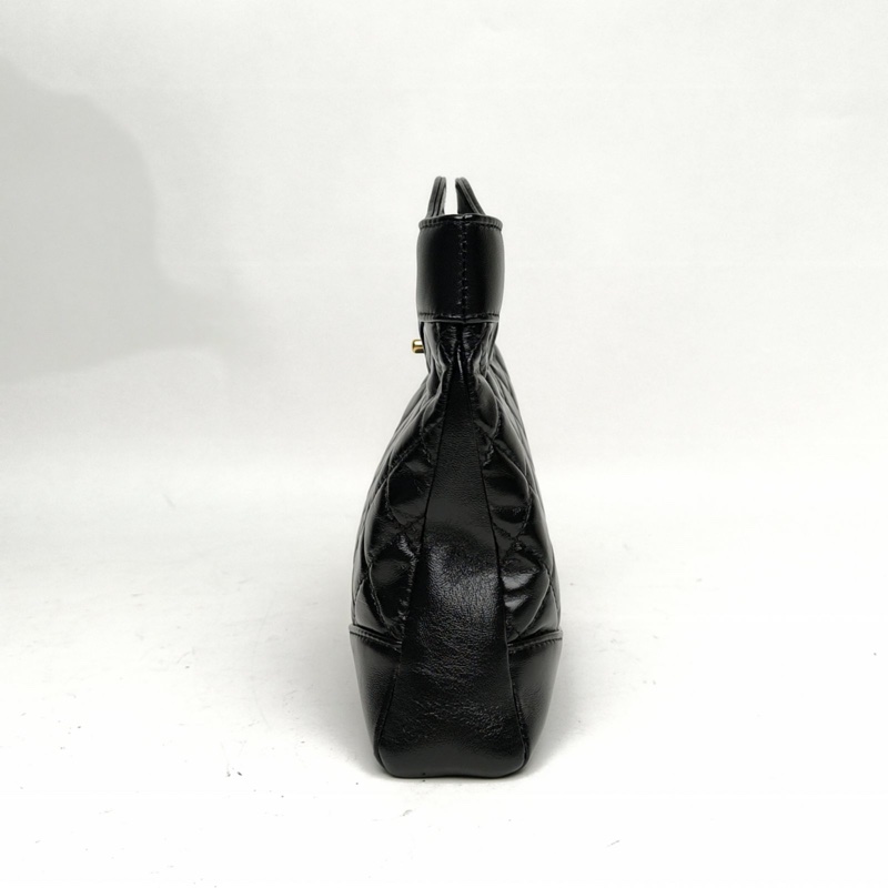 CHANEL 31Bag24B黑色羊皮晶片開金扣肩背包-1