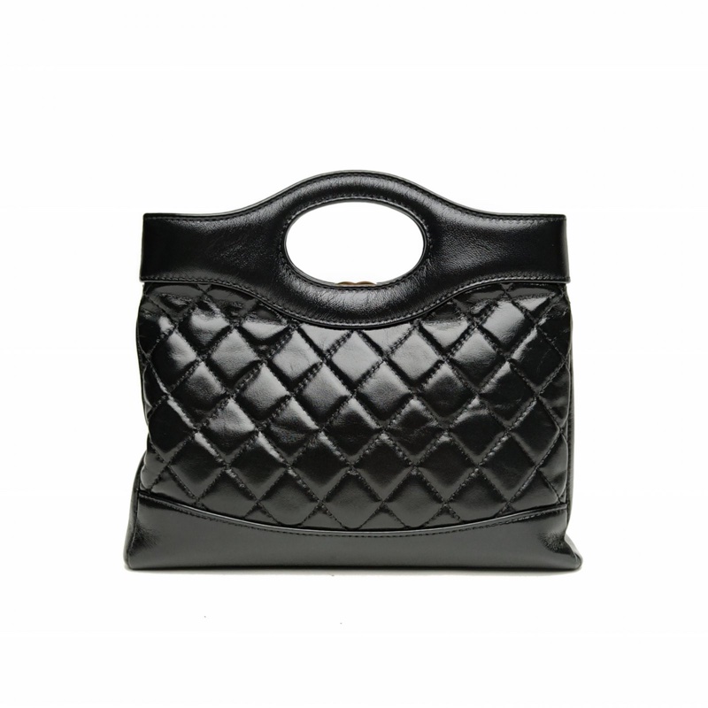 CHANEL 31Bag24B黑色羊皮晶片開金扣肩背包-2