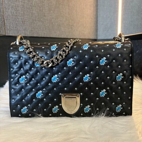 DIOR 小牛皮盾牌刺繡鏈包*黑色