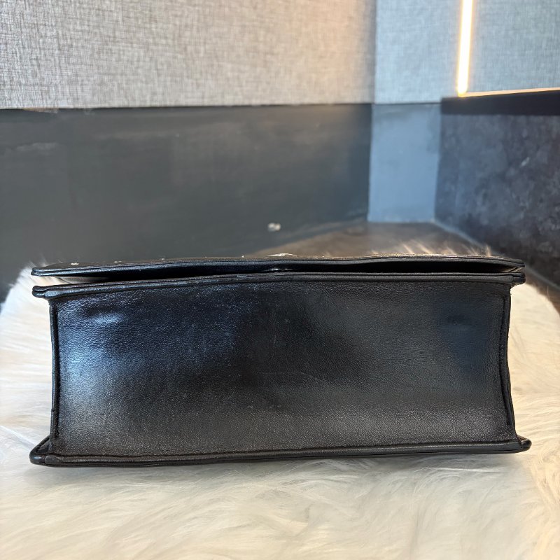 DIOR 小牛皮盾牌刺繡鏈包*黑色-2