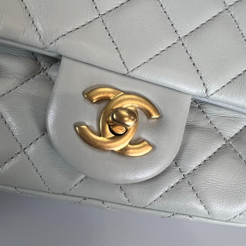 CHANEL CF20霧灰藍金球側肩包 晶片款-6