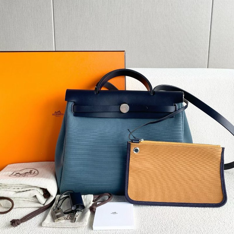 ️Hermes Herbag31 藍黑棕三拼色 銀扣 帆布拼皮 31*25*10 99新配件鑰匙*2 塵袋 盒-0