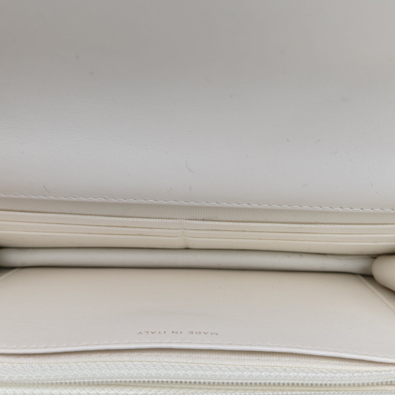 CHANEL 19BAG吸扣WOC19白色羊皮晶片金銀扣肩背包-5