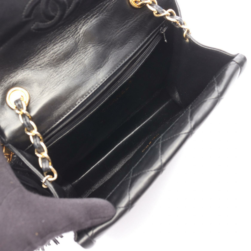 香奈兒 (CHANEL) 絎縫流蘇鏈條肩背斜背包,黑色皮革,金色五金,二手 CC-2