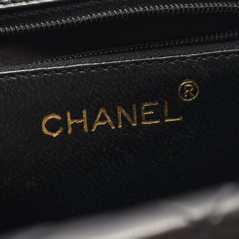 香奈兒 (CHANEL) 絎縫流蘇鏈條肩背斜背包,黑色皮革,金色五金,二手 CC-4