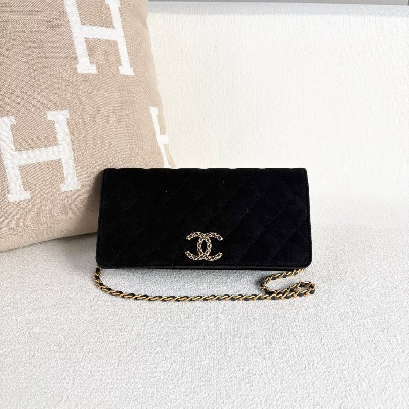 Chanel 黑金菱格紋絲絨腋下包 22*11*6 98新配件塵袋-1
