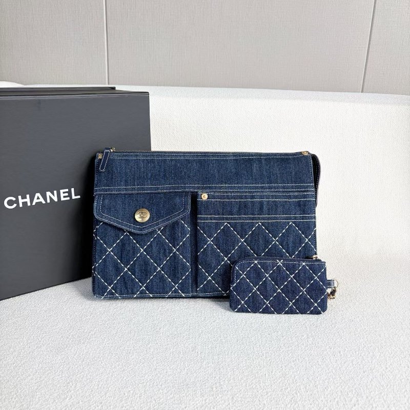 Chanel 丹寧二合一手拿包 深藍色 金扣 牛仔布 30*20*5 99新配件塵袋 子袋-3