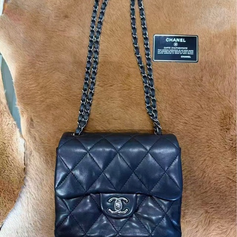 Chanel 泡芙肩背包