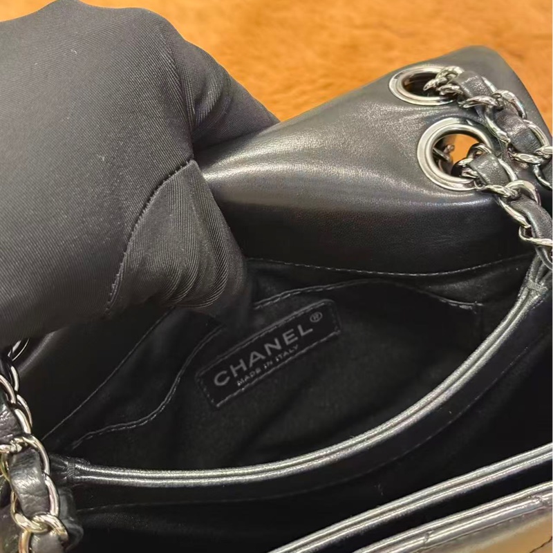 Chanel 泡芙肩背包 中古包-9