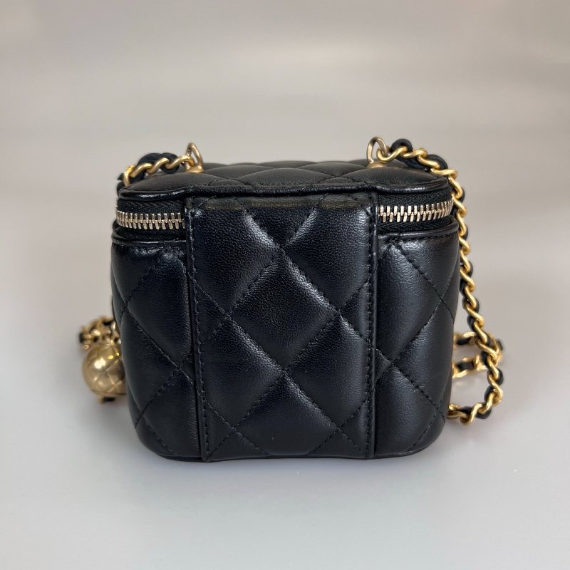 CHANEL 金球小盒子包羊皮黑 AP1447/晶片款-1