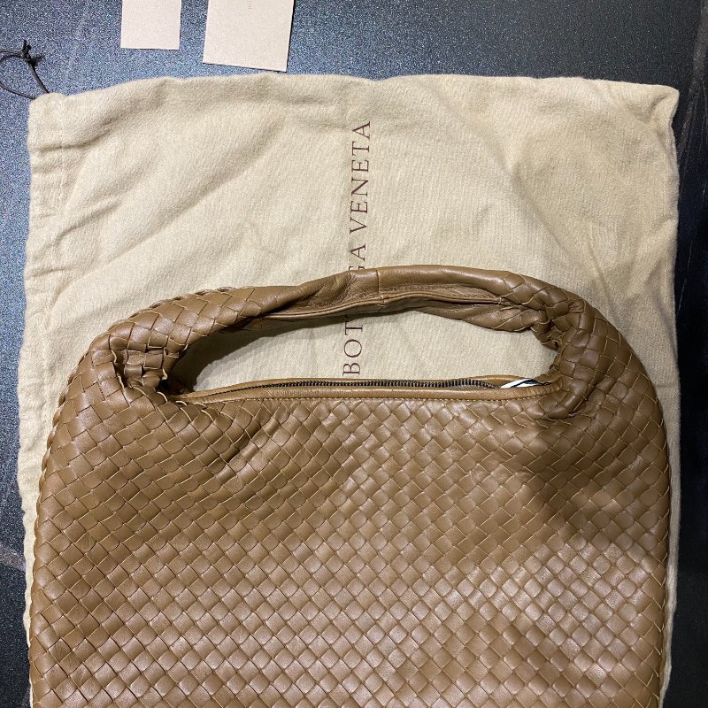 BV 經典編織一體成型 Hobo 彎月包(和尚包)-1