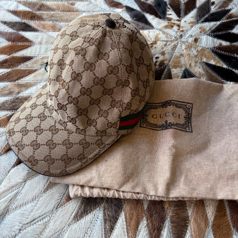 GUCCI 雙G LOGO壓印棒球帽/棕-1