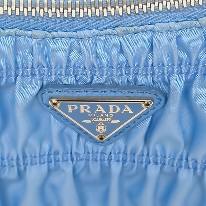 PRADA Hobo腋下包褶皺藍色尼龍金扣肩背包-4