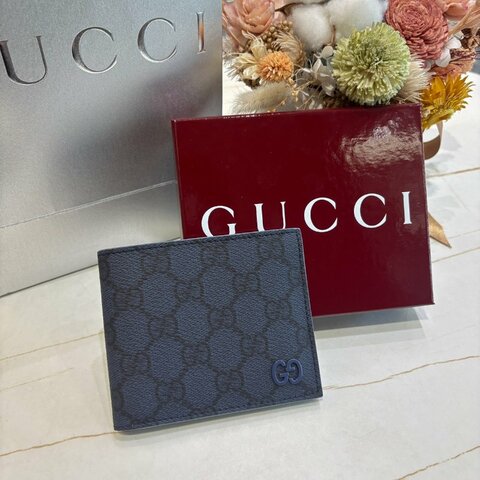 *SHIHNA名牌精品* Gucci GG Supreme 老花帆布短夾