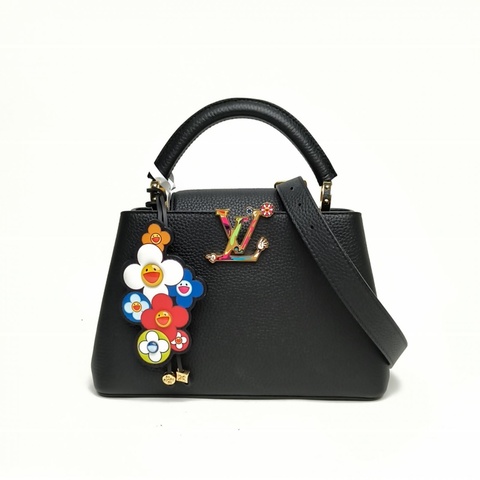 LOUIS VUITTON CapucinesBB黑色牛皮晶片花朵吊墜肩背包