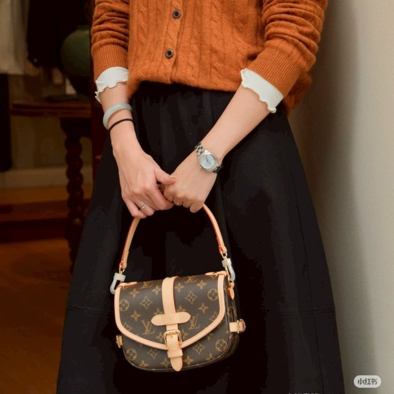 Louis Vuitton LV雙子星 Saumur BB-4
