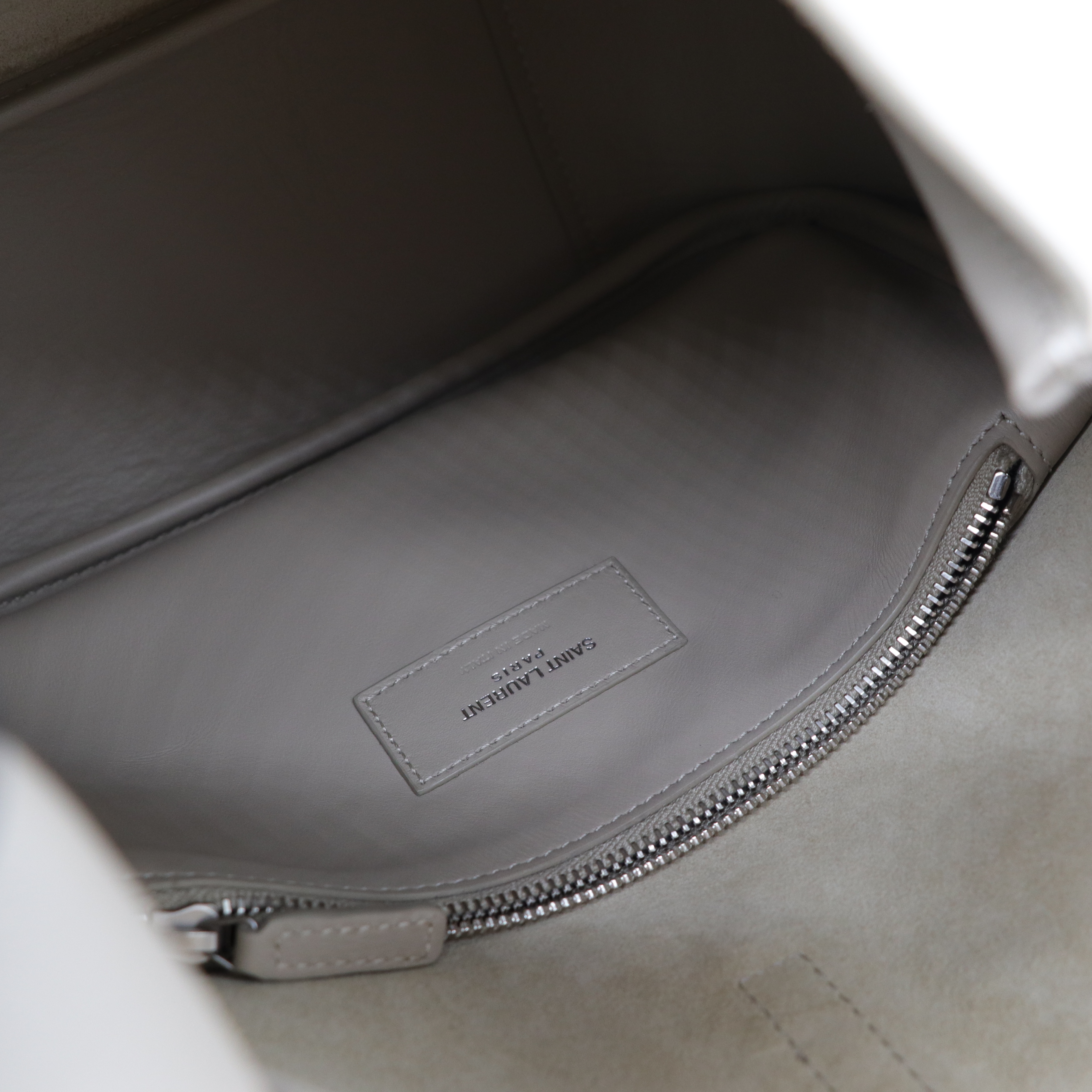 Saint Laurent 聖羅蘭 LE 5 À 7經典柔軟 小款 手袋 米色 小牛皮 手提包 (未使用保存品)-10