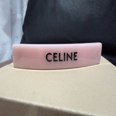 Celine 粉色髮夾
