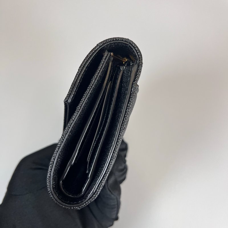 全新品 YSL 403943 黑金魚子醬三折短夾-3