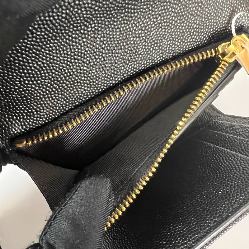 全新品 YSL 403943 黑金魚子醬三折短夾-7