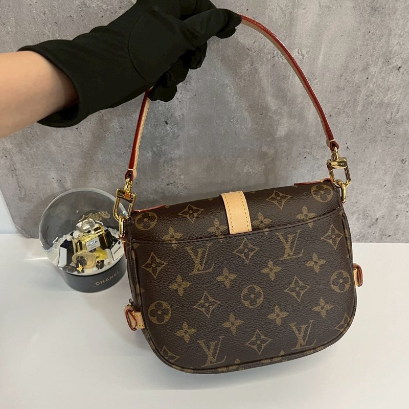 Louis Vuitton LV雙子星 Saumur BB-4
