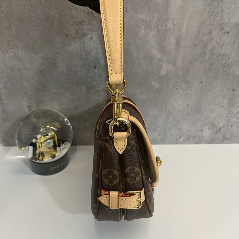 Louis Vuitton LV雙子星 Saumur BB-7