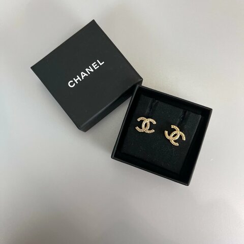 CHANEL F21-A 立體圓點雙C耳環