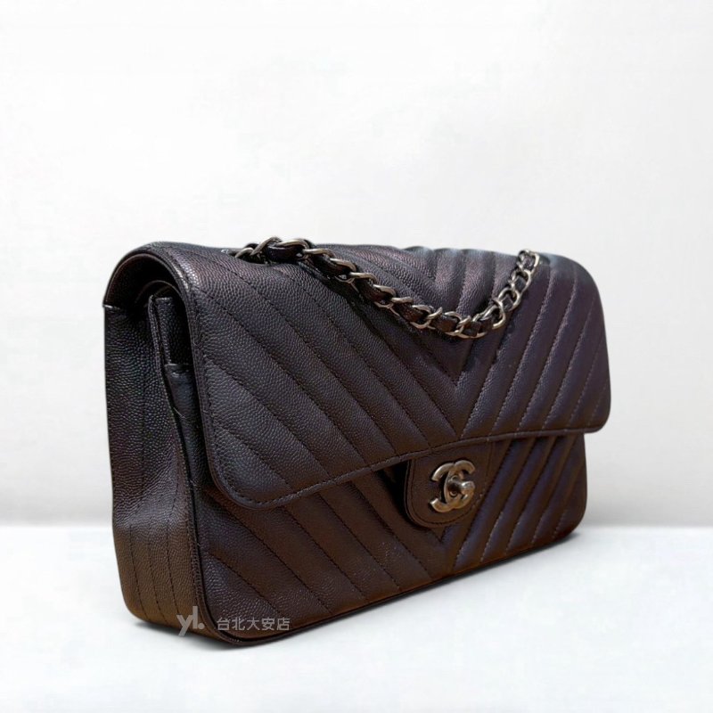 A13223-CHANEL COCO25炫彩荔枝牛皮山形紋復古銀釦口蓋包A01112-1