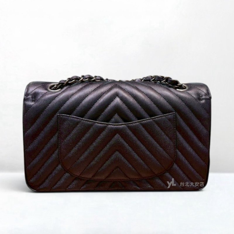 A13223-CHANEL COCO25炫彩荔枝牛皮山形紋復古銀釦口蓋包A01112-3