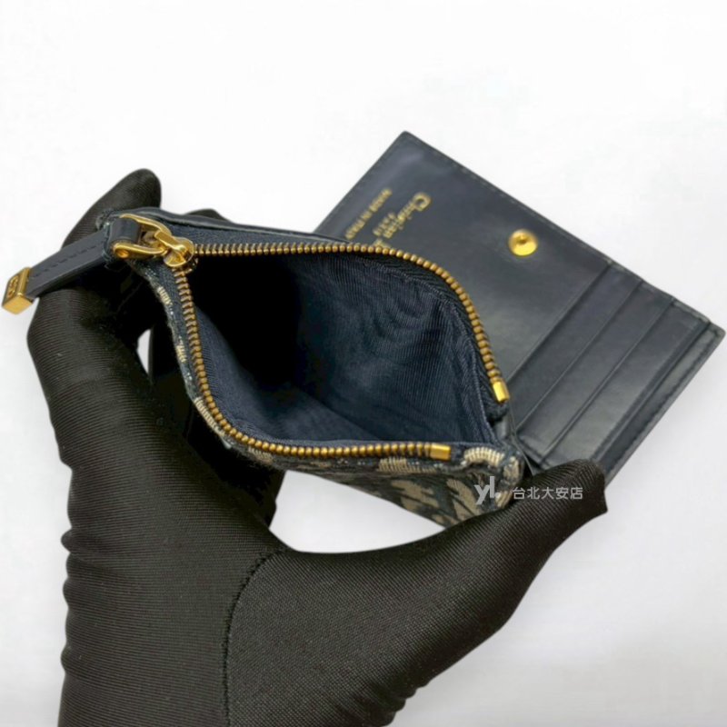 A13237-DIOR 30 Montaigne Dahlia 老花刺繡對開短夾S2197UTZQ_M928-6