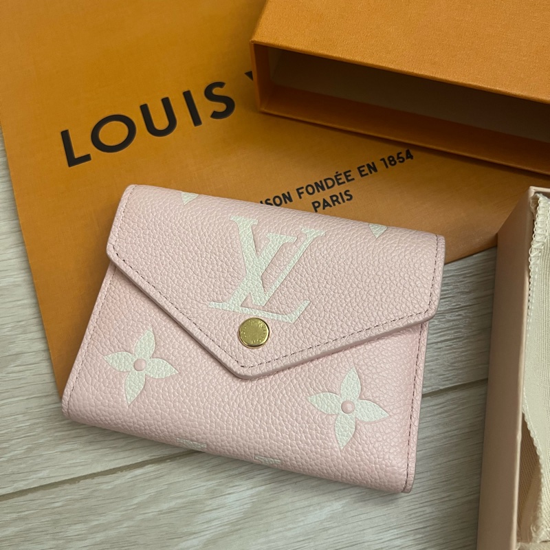 Louis Vuitton Monogram Empreinte 牛皮Confetti Pink M26895-1