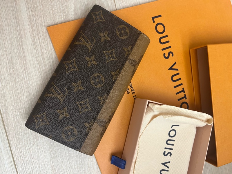 Louis Vuitton Sarah Wallet Monogram Reverse Giant Canvas M80726-3