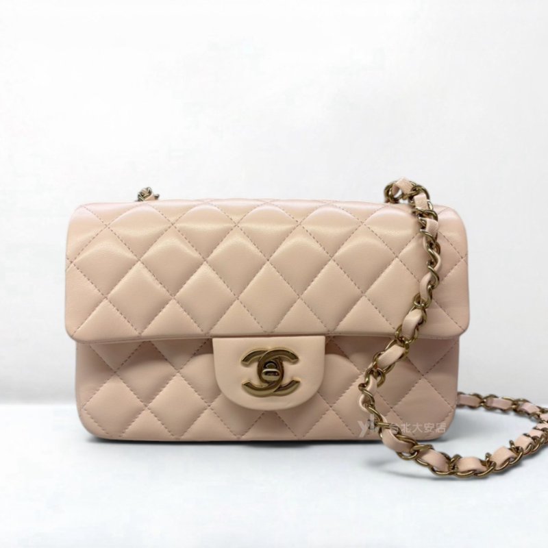 A13242-CHANEL MINI COCO 20 淡粉色羊皮淡金釦口蓋包A69900-0