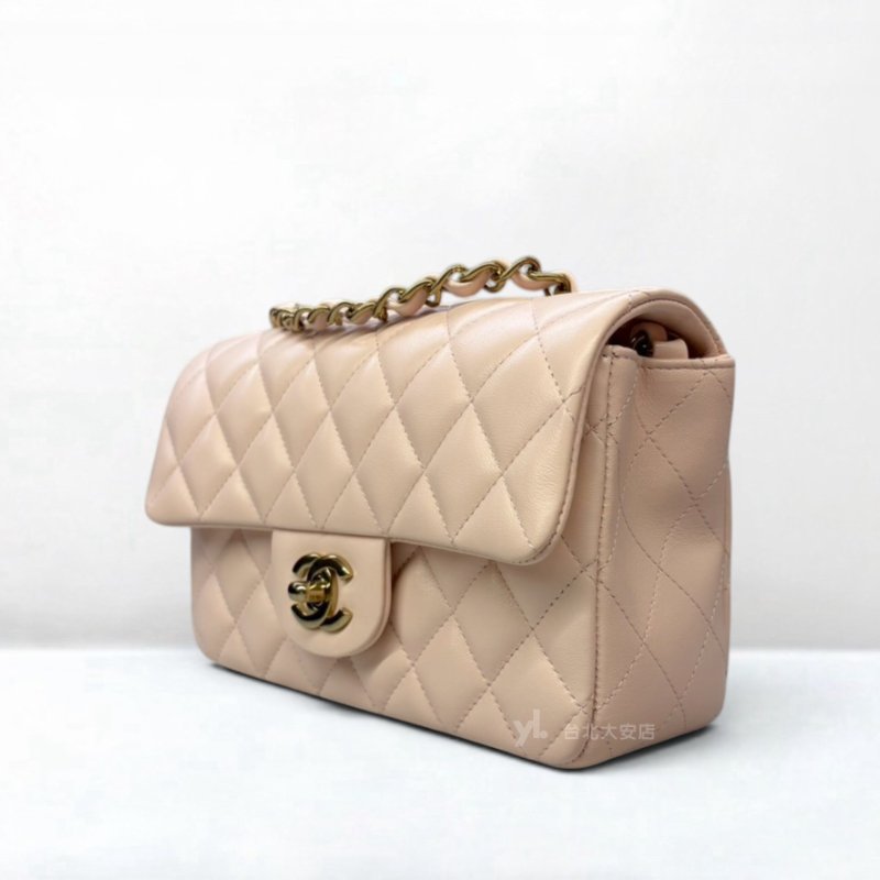 A13242-CHANEL MINI COCO 20 淡粉色羊皮淡金釦口蓋包A69900-2