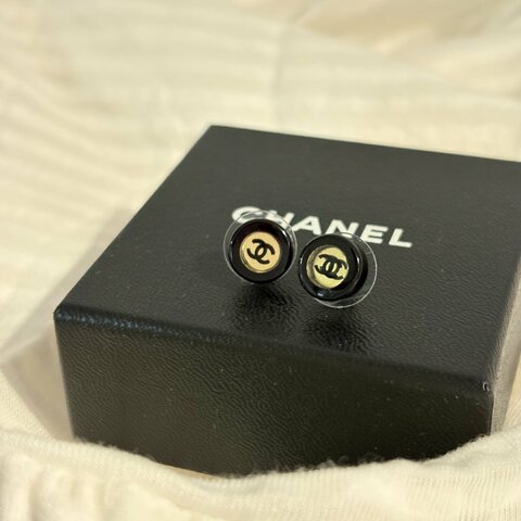 Chanel鏡面黑金圓形耳釘
