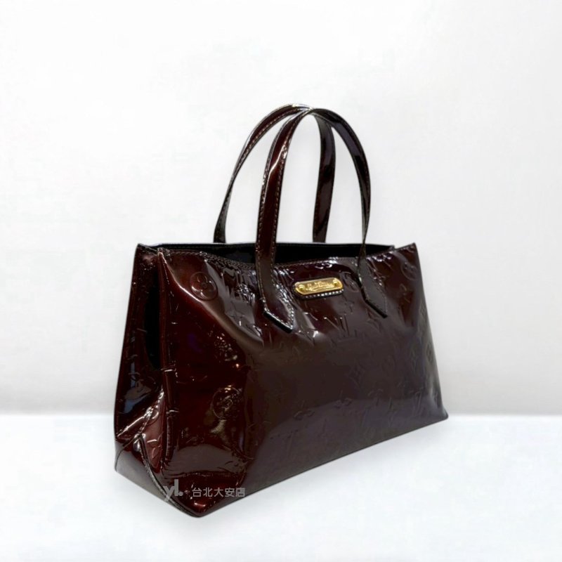A13243-LV Vernis Wilshire PM 酒紅漆皮金牌手提便當包M93641-1