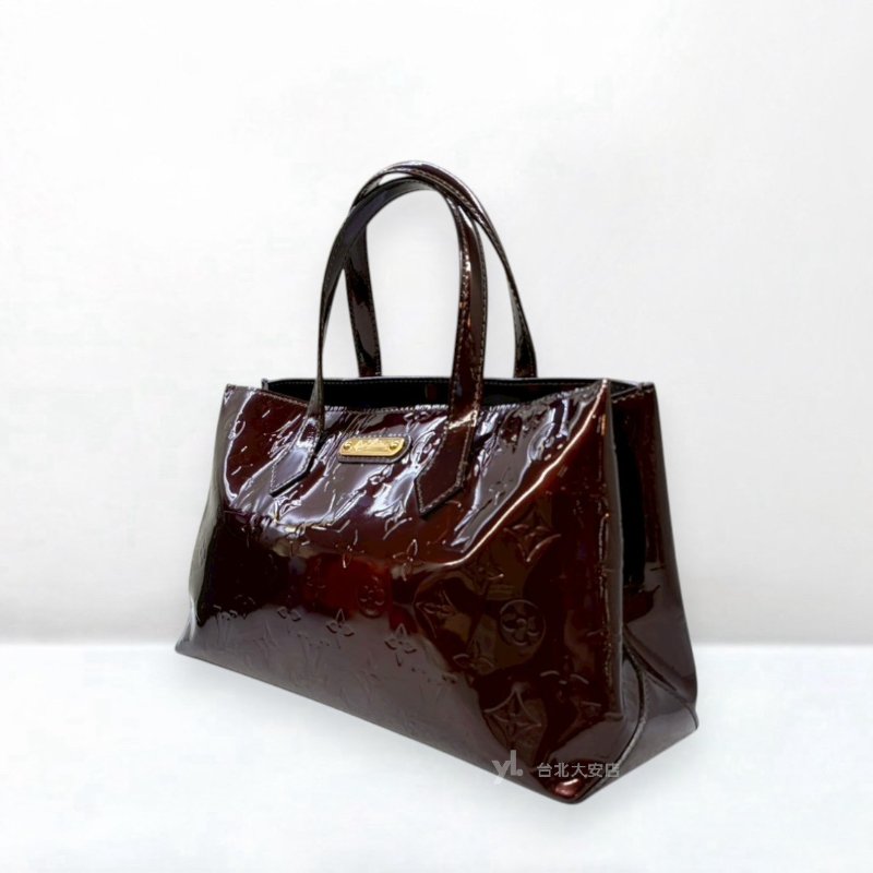 A13243-LV Vernis Wilshire PM 酒紅漆皮金牌手提便當包M93641-2