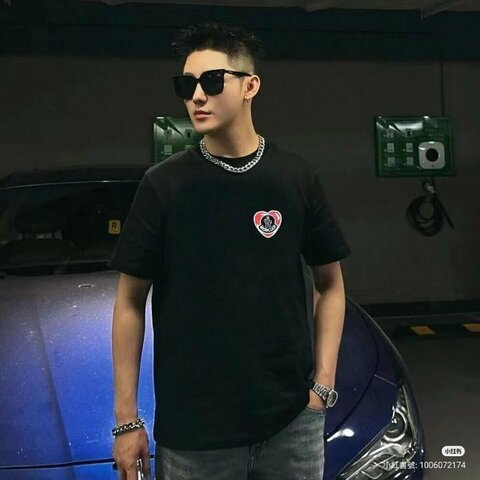 💎Han's house精品服飾💎moncler 立體刺繡 LOGO 短 T 黑 現貨 L XL 原價11000