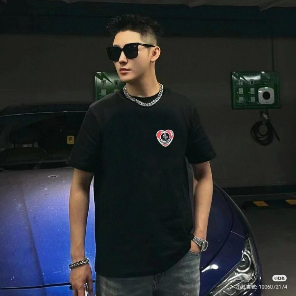 💎Han's house精品服飾💎moncler 立體刺繡 LOGO 短 T 黑 現貨 L XL 原價11000-0